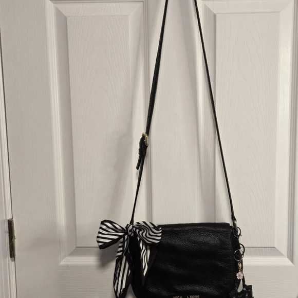 Michael Kors Purse crossbody - Picture 5 of 14